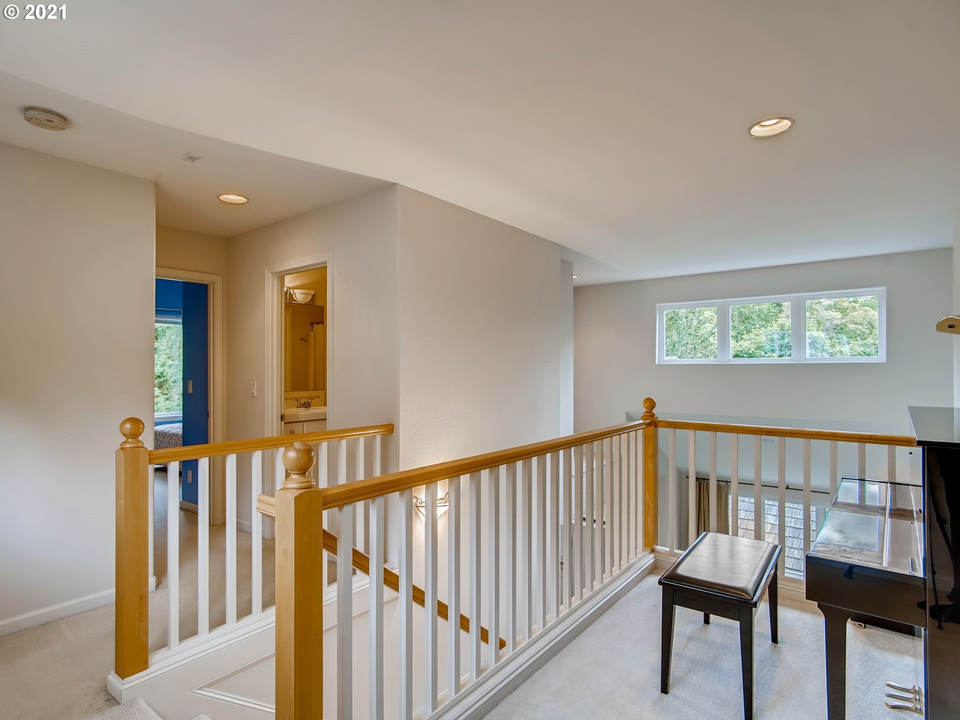 2526 Northwest Rhodes Lane Portland, OR 97229 - Photo 25 of 31 Gallery Image 25