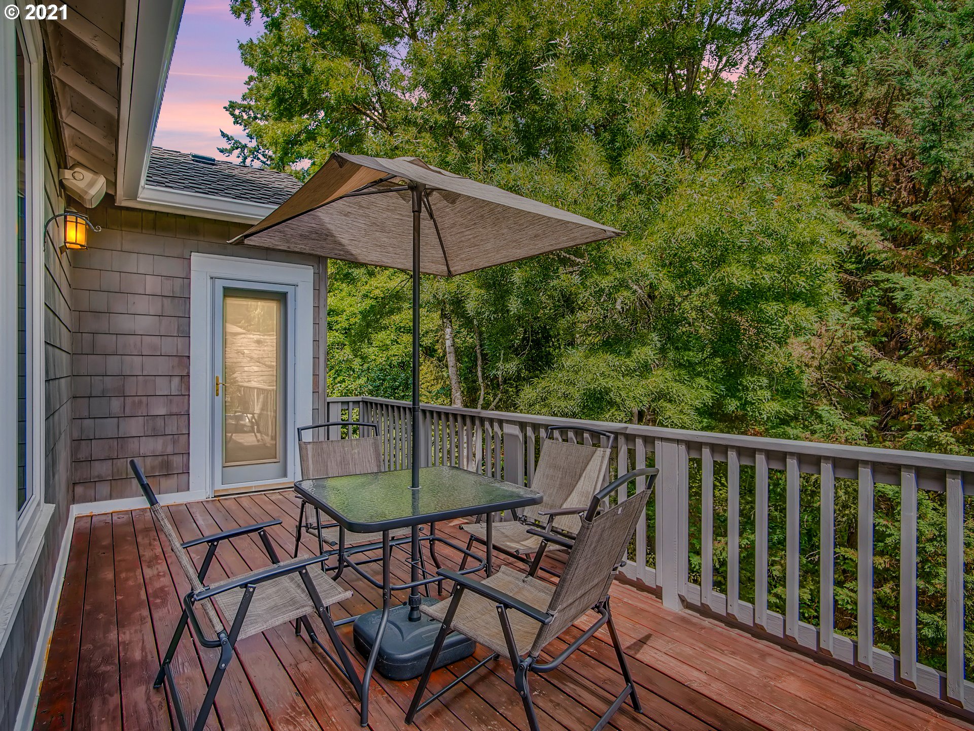 2526 Northwest Rhodes Lane Portland, OR 97229 - Photo 27 of 31 Gallery Image 27