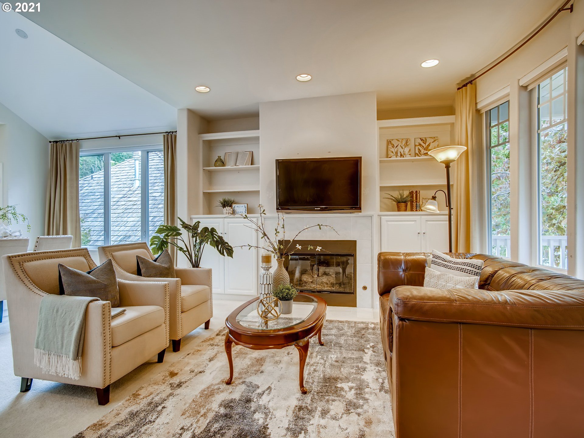 2526 Northwest Rhodes Lane Portland, OR 97229 - Photo 5 of 31 Gallery Image 5