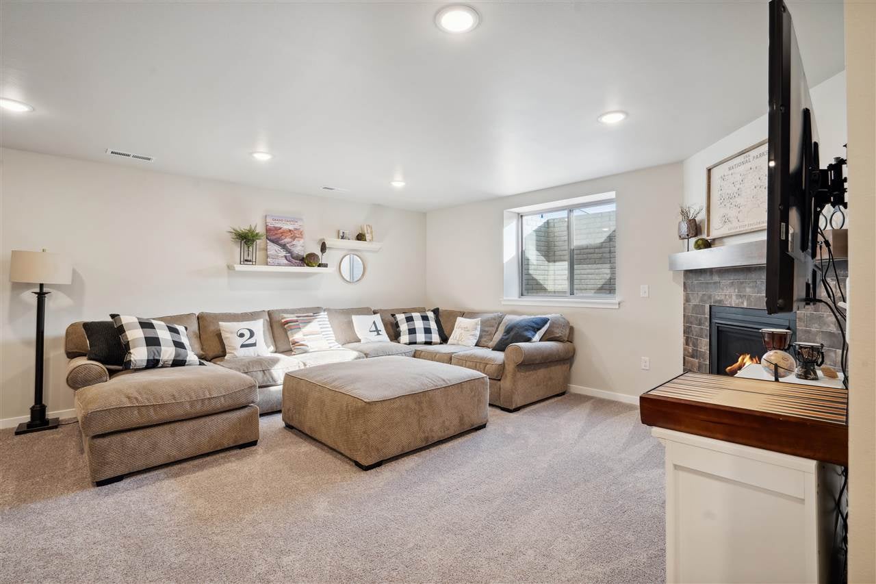 702 Brook Ridge Avenue North Liberty, IA 52317 - Photo 23 of 39 Gallery Image 23
