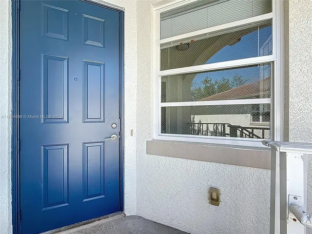 $2,350 | Palm Lake Condominiums, West Palm Beach, FL 33417