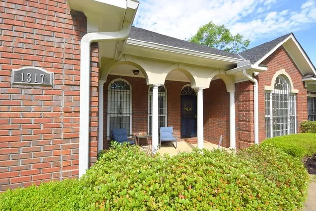 $2,000 | 1317 Boxwood Boulevard, Columbus, GA 31906