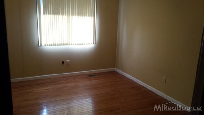 4109 Duce Road Avoca, MI 48006 - Photo 7 of 22