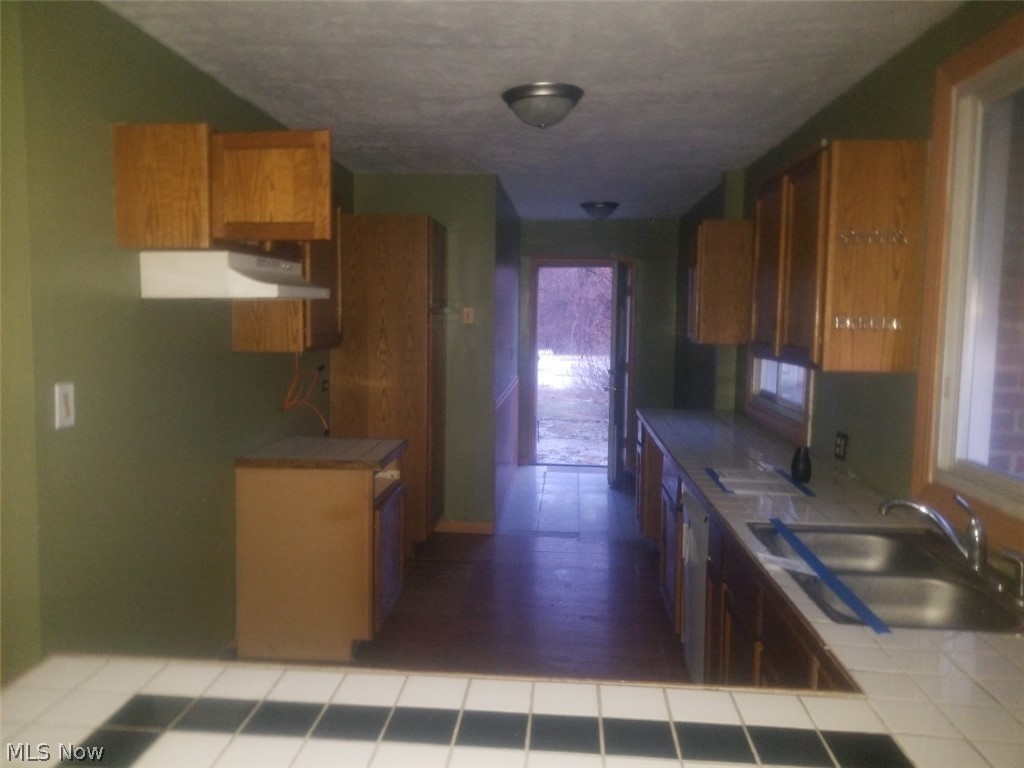 303 Brittain Road Akron, OH 44305 - Photo 5 of 13 Gallery Image 5