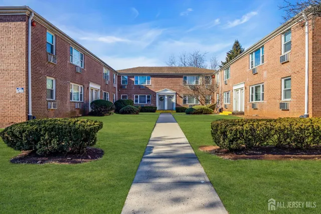 $175,000 | 14 York Drive, Unit 4B, Edison, NJ 08817