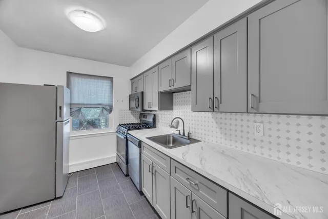 $175,000 | 14 York Drive, Unit 4B, Edison, NJ 08817