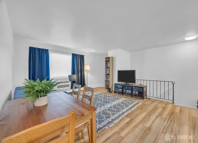 $175,000 | 14 York Drive, Unit 4B, Edison, NJ 08817