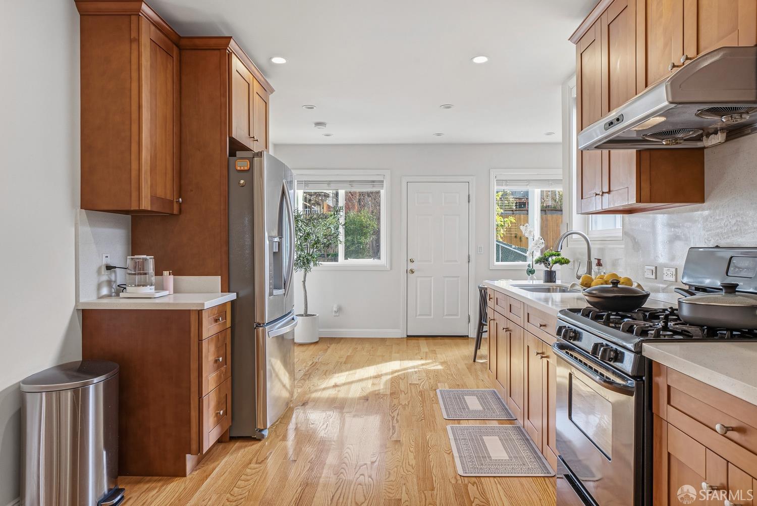 263 Naples Street San Francisco, CA 94112 - Photo 6 of 25