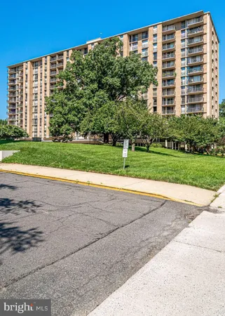 $272,000 | 4600 South Four Mile Run Drive, Unit 627, Arlington, VA 22204