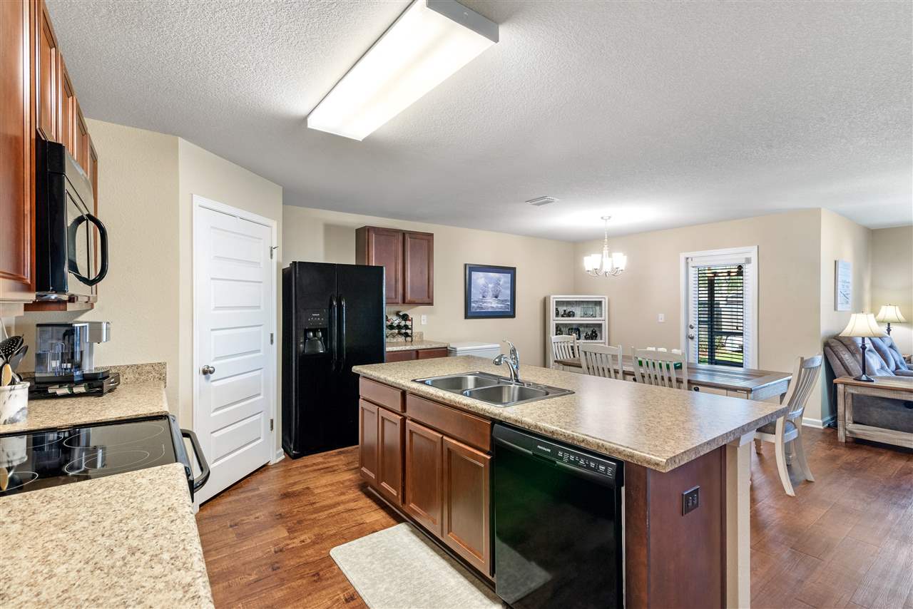 1691 Abbey Loop Foley, AL 36535 - Photo 3 of 36 Kitchen