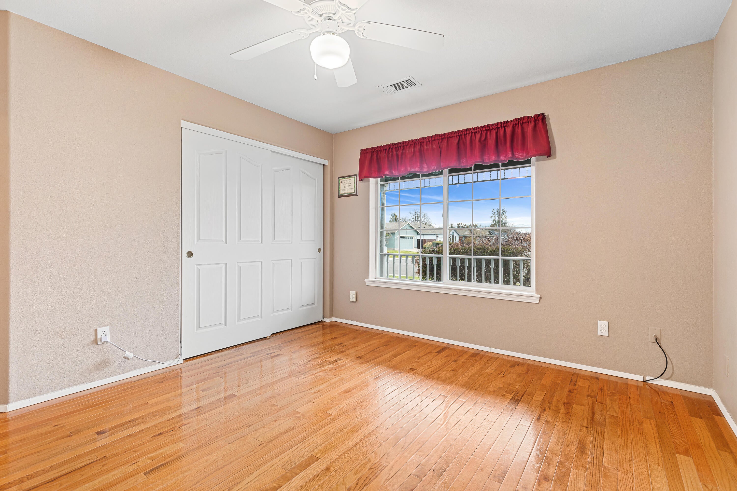 2649 Rabun Way Central Point, OR 97502 - Photo 29 of 39 9R9A3059