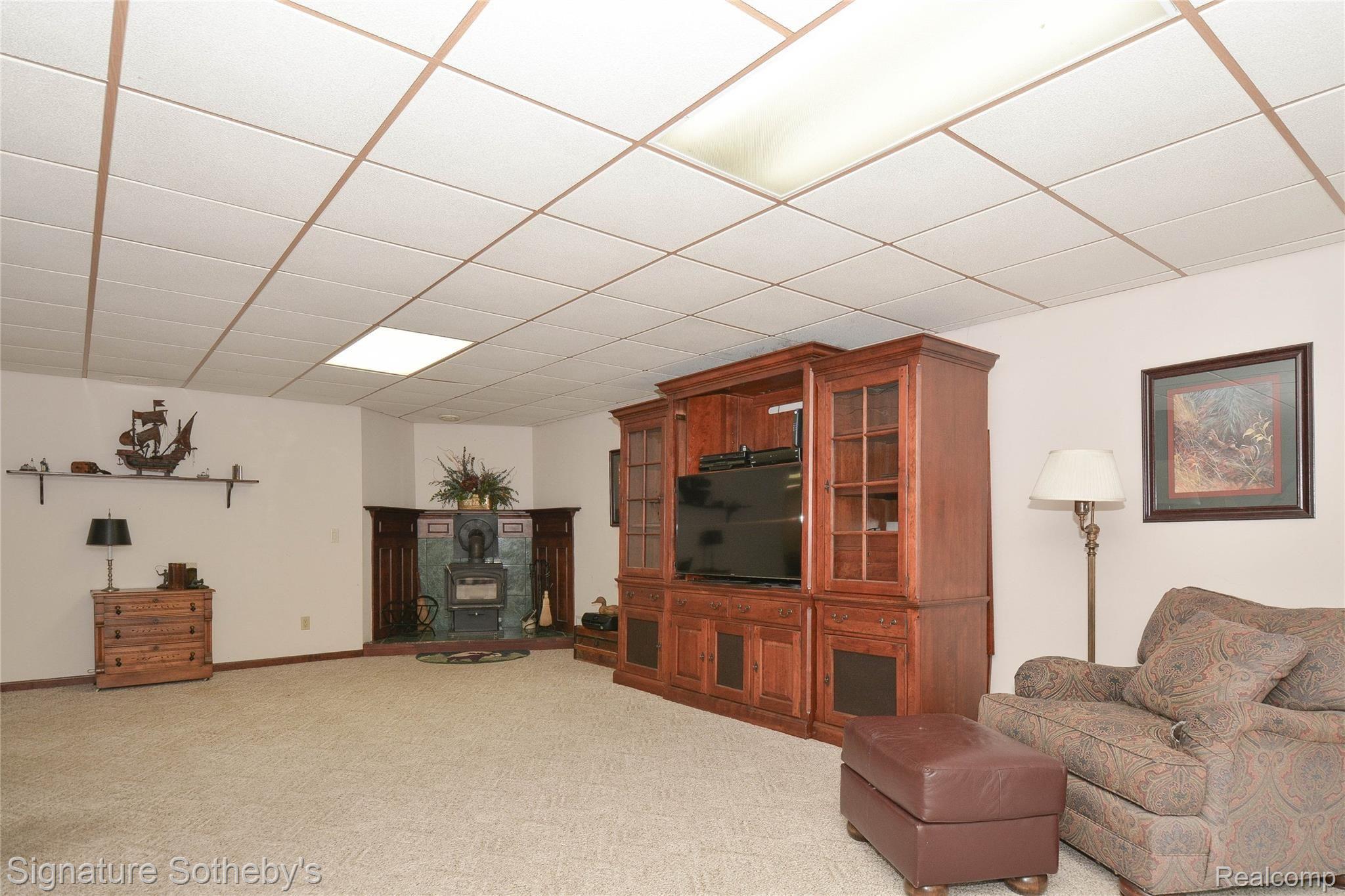 8463 Hartland Road Fenton, MI 48430 - Photo 32 of 54 DSC_6381.jpg