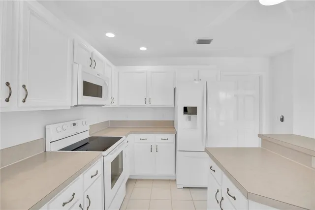 $460,000 | 4545 11th Place Southwest, Vero Beach, FL 32968