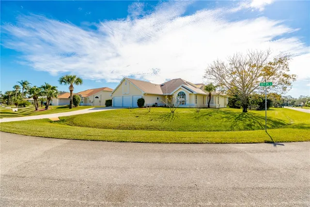 $460,000 | 4545 11th Place Southwest, Vero Beach, FL 32968