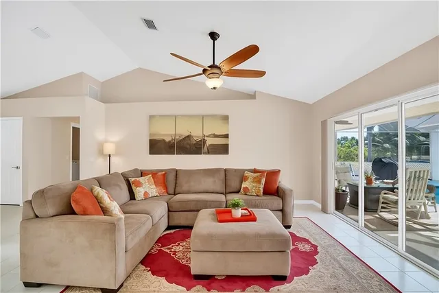 $460,000 | 4545 11th Place Southwest, Vero Beach, FL 32968