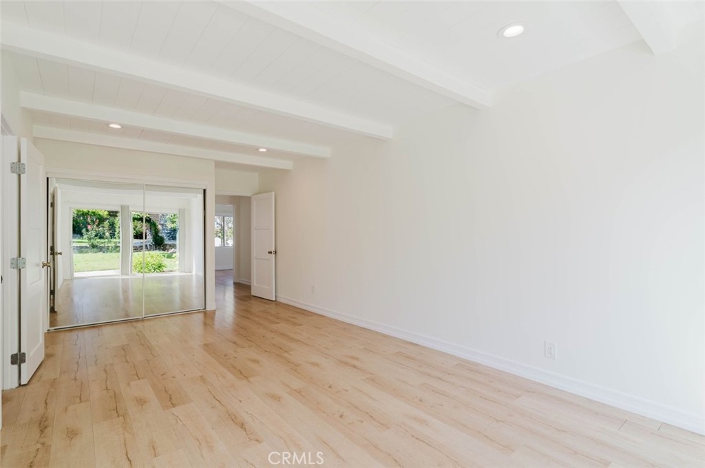 2007 West Kenneth Road Glendale, CA 91201 - Photo 11 of 38 Gallery Image 11