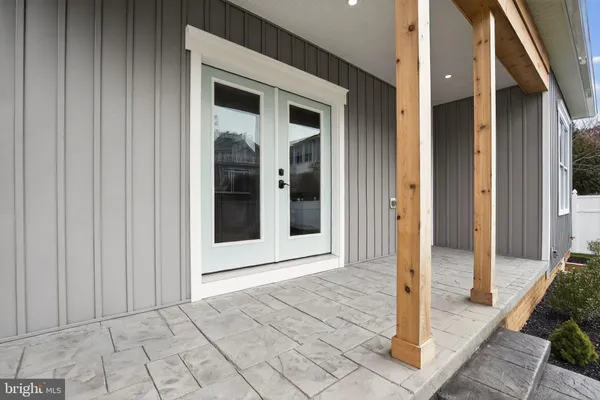 a view of an entryway of house