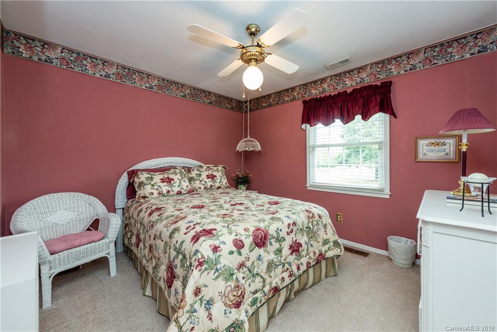 8316 Knights Bridge Road Charlotte, NC 28210 - Photo 18 of 23 Gallery Image 18