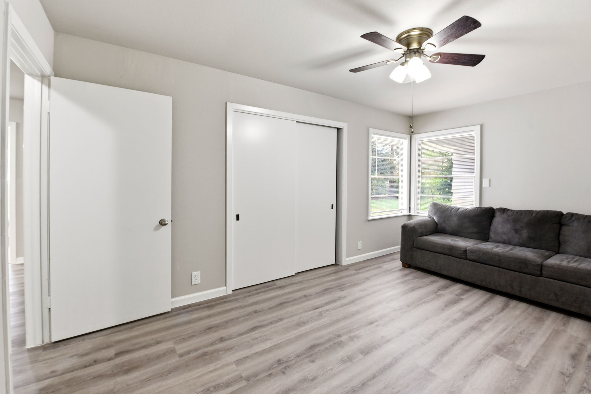 6602 Reed Road Houston, TX 77087 - Photo 10 of 15 Gallery Image 10