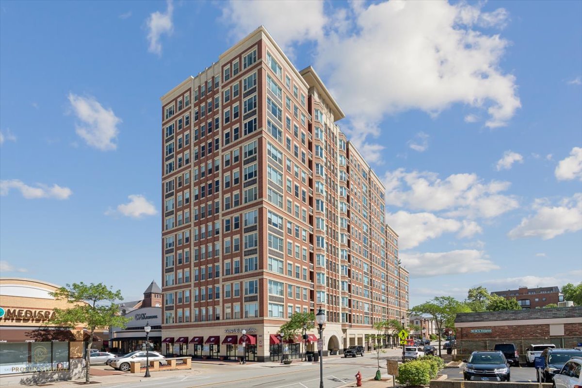 77 South Evergreen Ave Unit 406