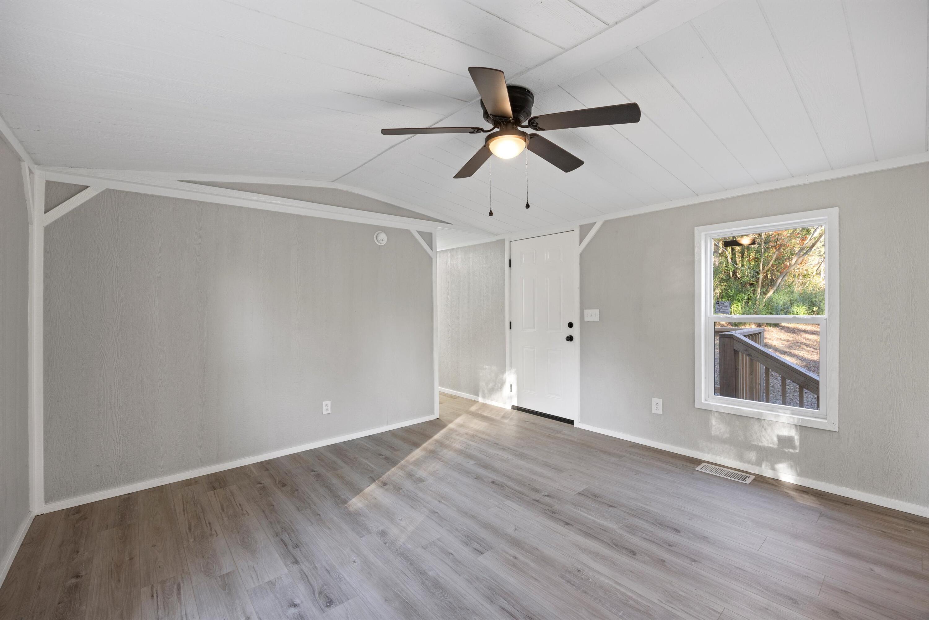 515 Crandall Ellijay Road Chatsworth, GA 30705 - Photo 4 of 21 05-IMG_8097