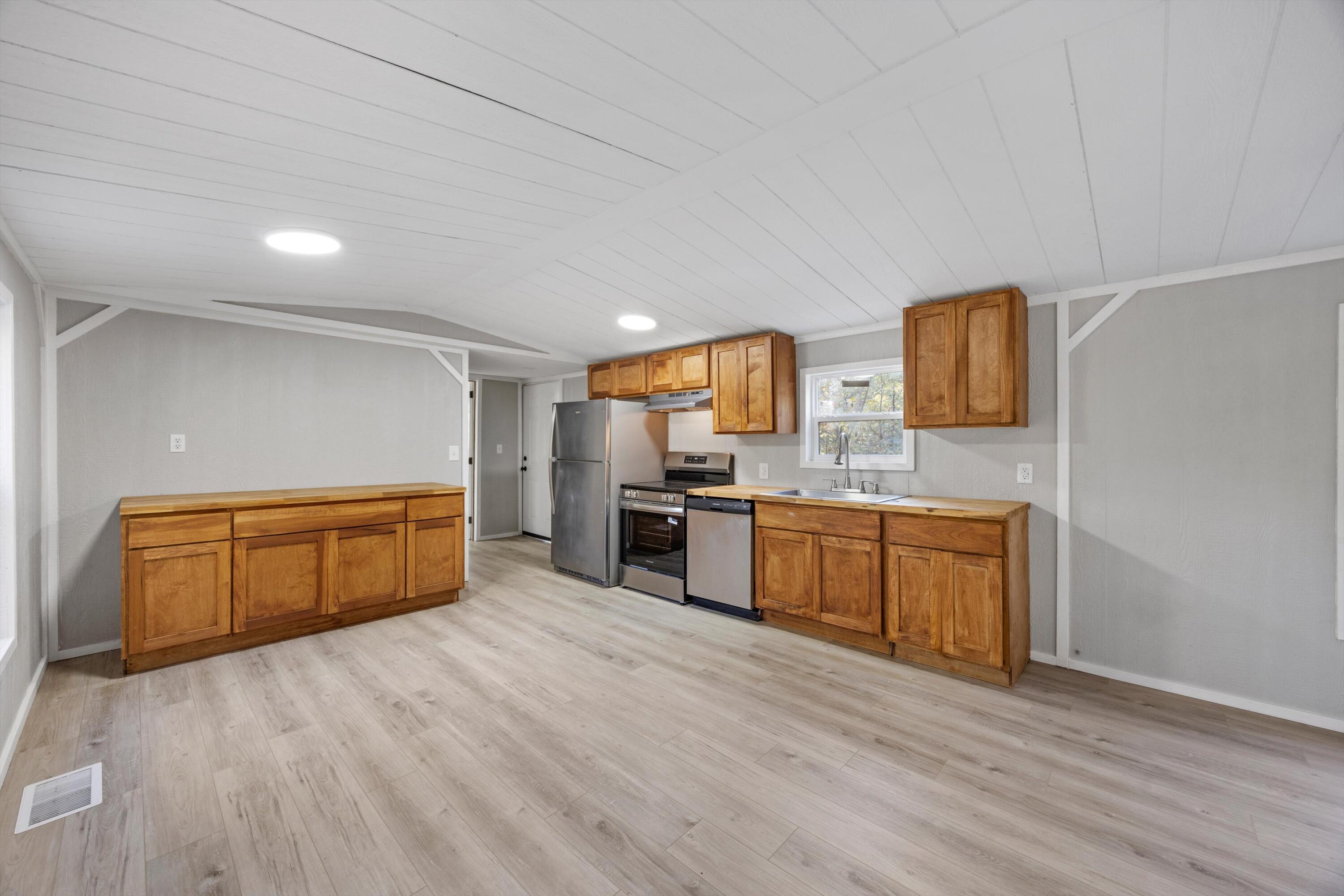 515 Crandall Ellijay Road Chatsworth, GA 30705 - Photo 6 of 21 07-IMG_8032