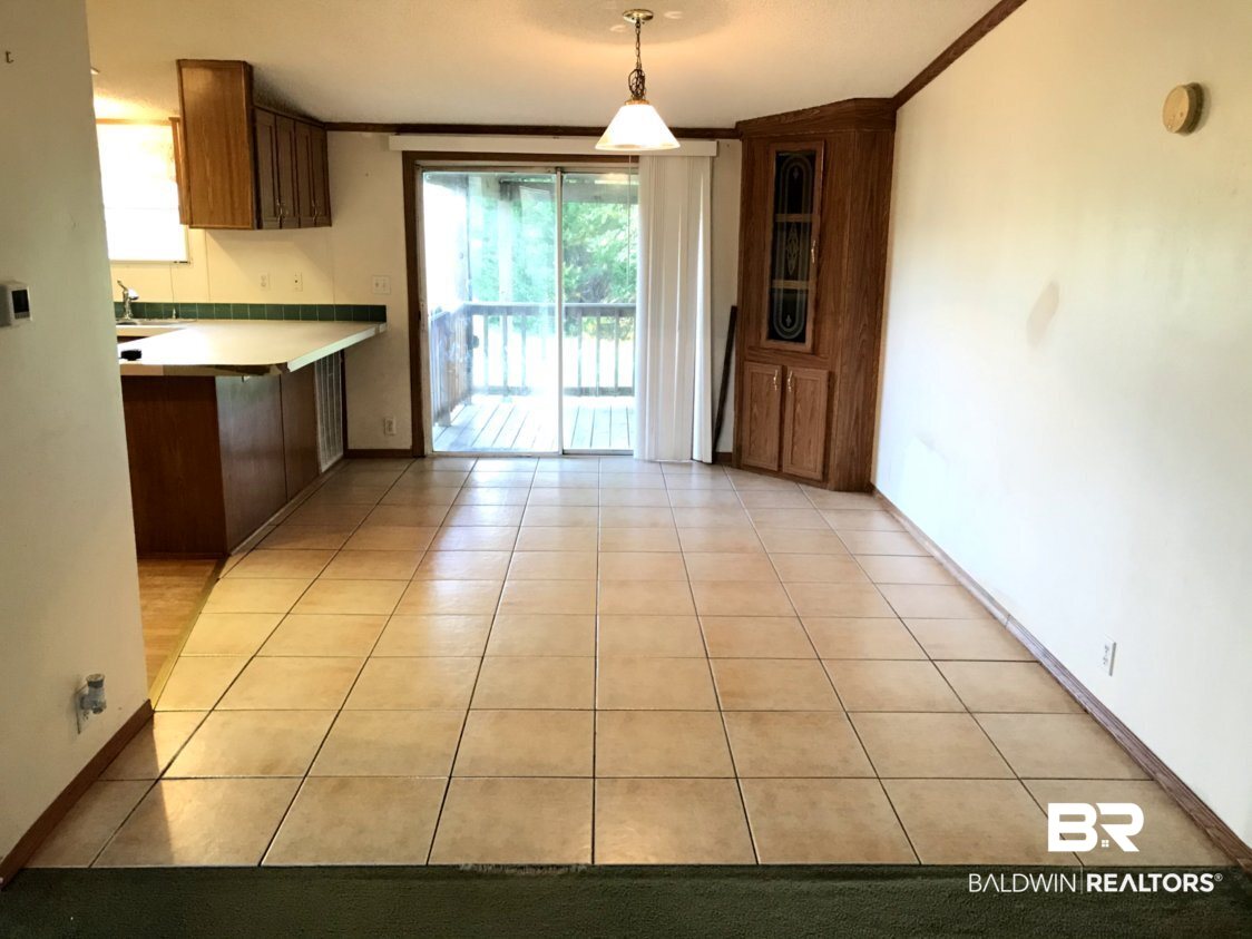 33088 Gilley Road Lillian, AL 36549 - Photo 4 of 11 Dining Room