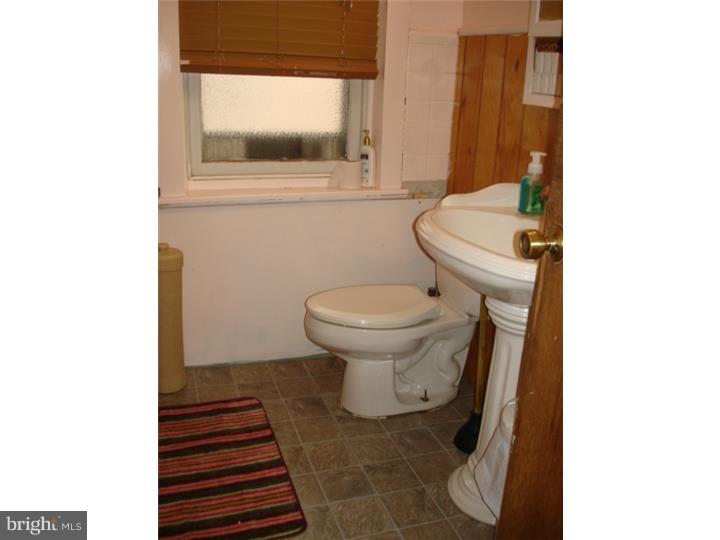 1206 Unity Street Philadelphia, PA 19124 - Photo 9 of 11 Bathroom