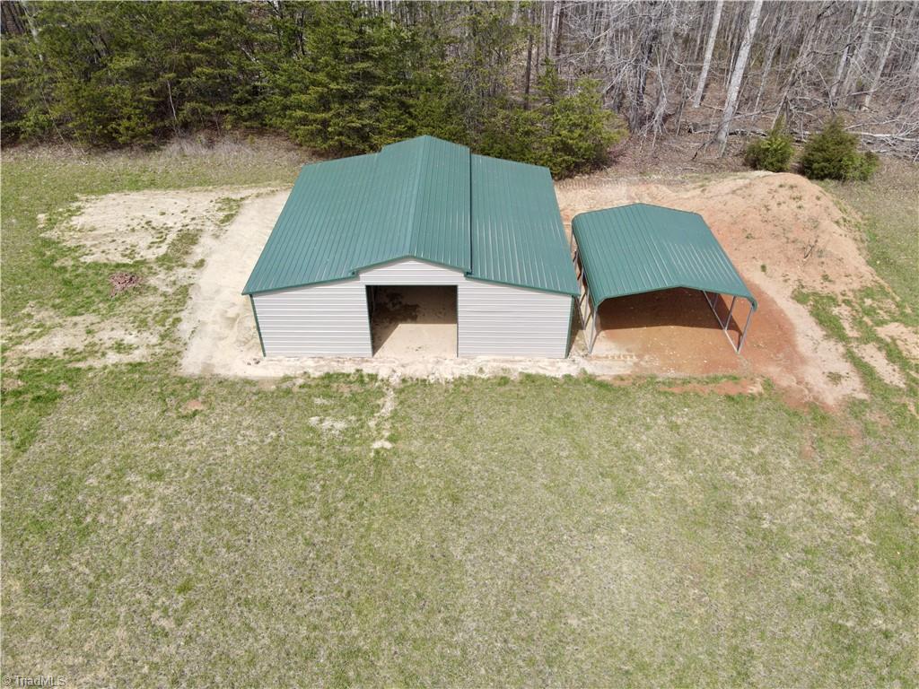 1784 Locust Grove Road Mount Airy, NC 27030 - Photo 3 of 6