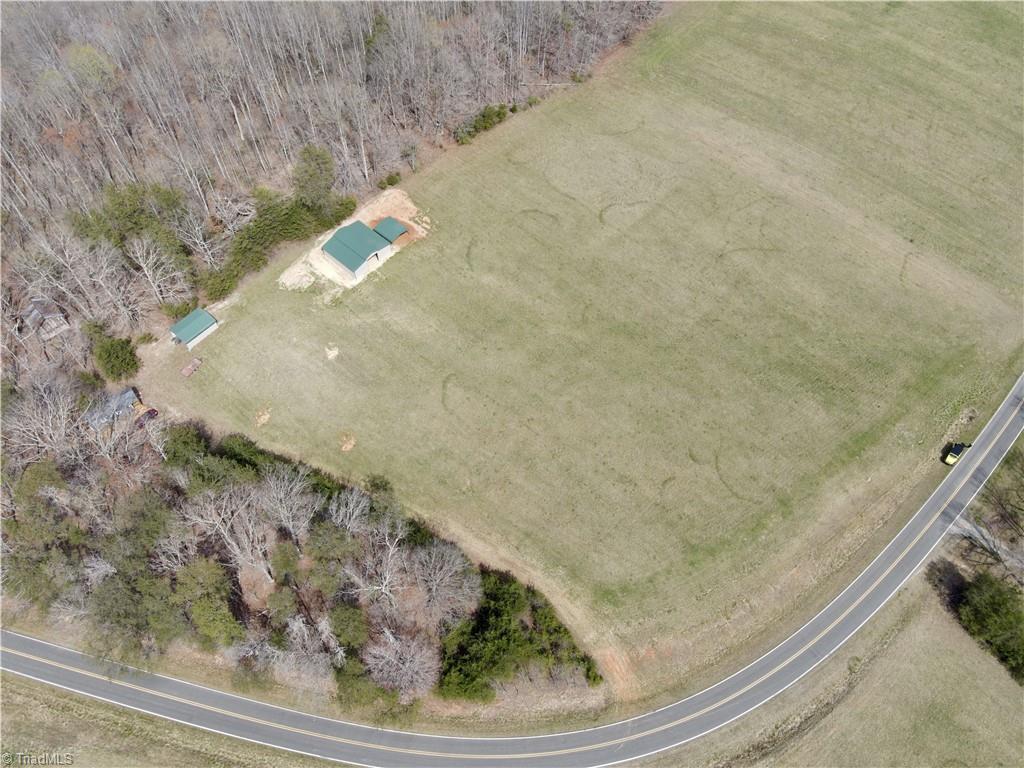 1784 Locust Grove Road Mount Airy, NC 27030 - Photo 4 of 6