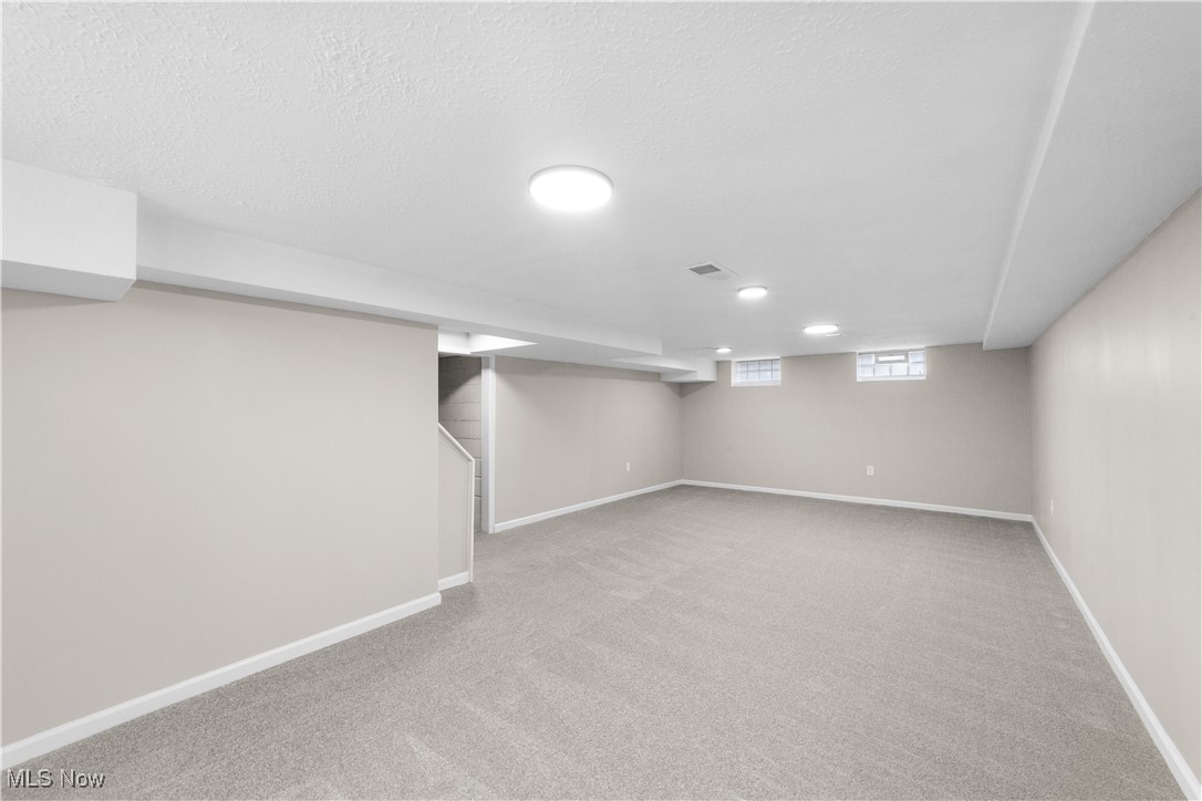 4086 Stonehaven Road Cleveland, OH 44121 - Photo 27 of 36