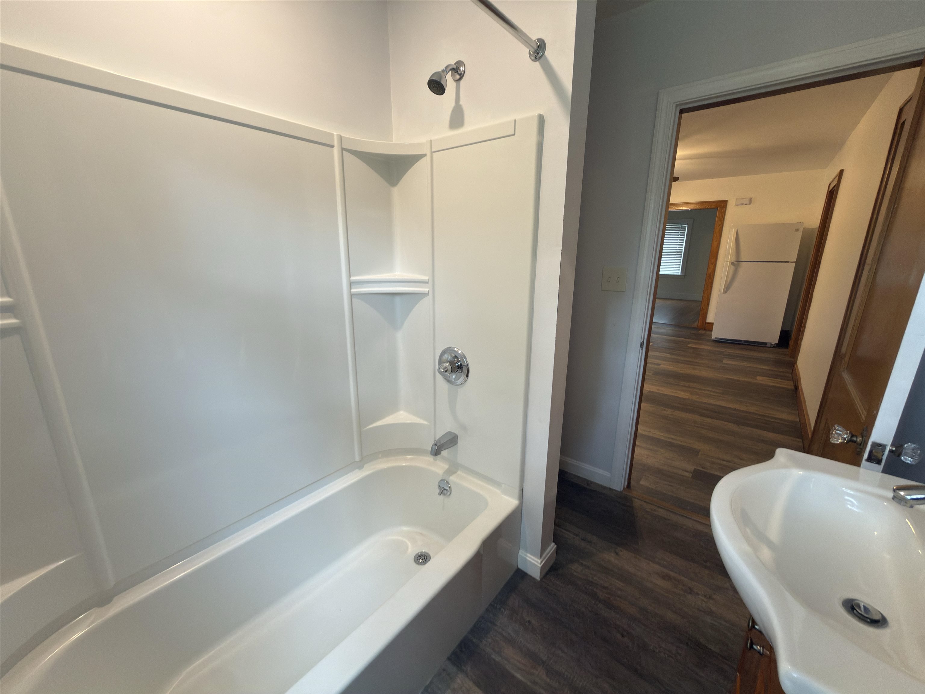 573 Spruce Street Manchester, NH 03103 - Photo 16 of 28