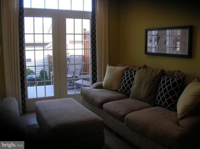 2636 Mill Race Road Frederick, MD 21701 - Photo 4 of 30 Family Room