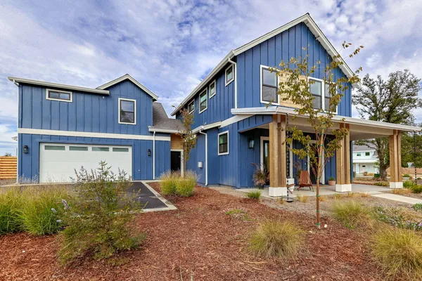 $579,000 | 2486 Neighborly Way, Redding, CA 96001