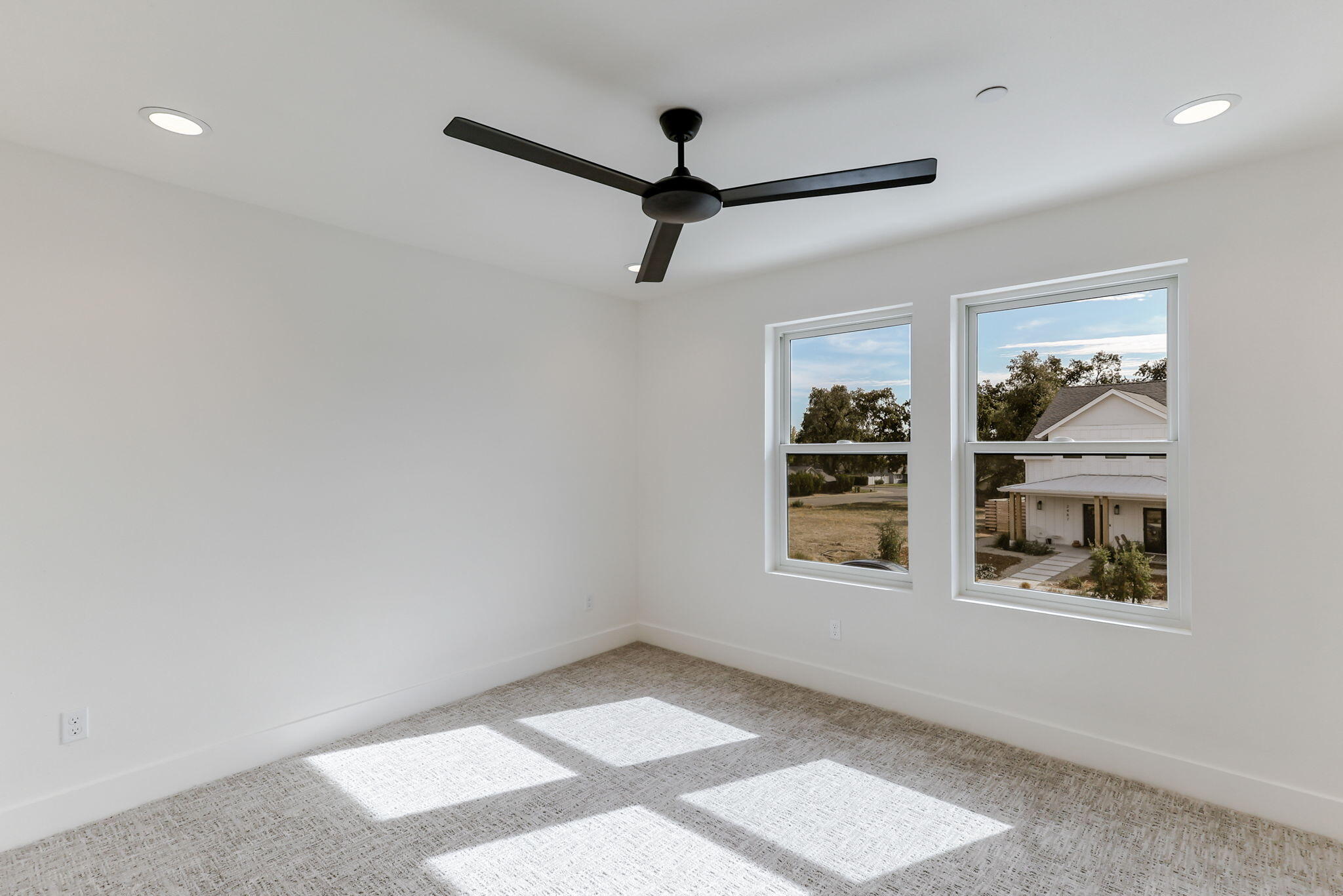 2486 Neighborly Way Redding, CA 96001 - Photo 24 of 37 Junior Master
