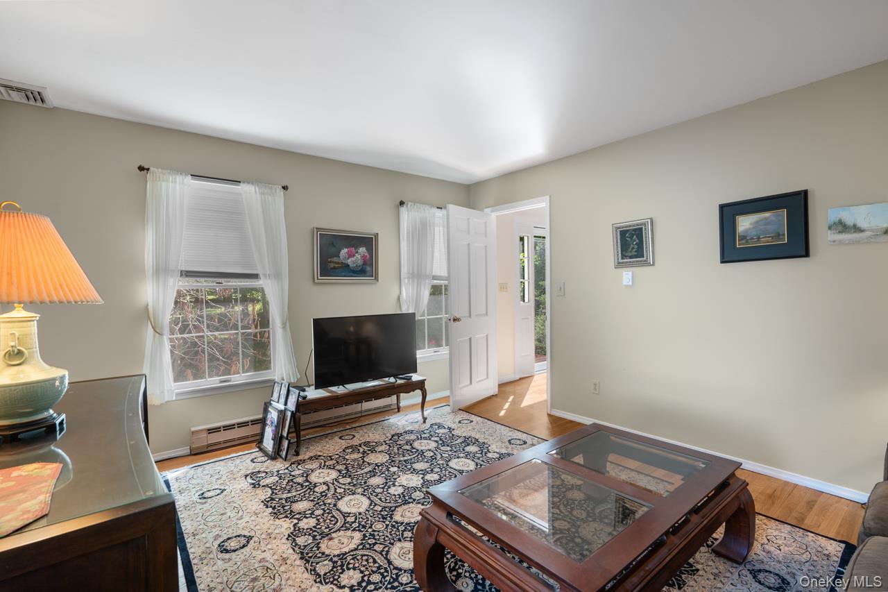 185 Taylor Road Mountainville, NY 10953 - Photo 14 of 47 Family room