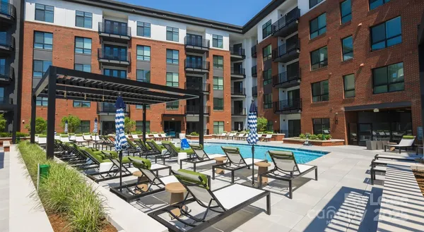 $3,294 | 1711 Commonwealth Avenue, Unit B1, Charlotte, NC 28205
