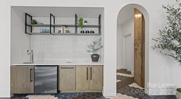 $3,295 | 1711 Commonwealth Avenue, Unit B1, Charlotte, NC 28205