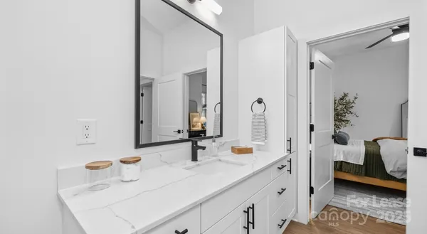 $3,295 | 1711 Commonwealth Avenue, Unit B1, Charlotte, NC 28205