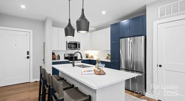 $2,871 | 1711 Commonwealth Avenue, Unit B1, Charlotte, NC 28205