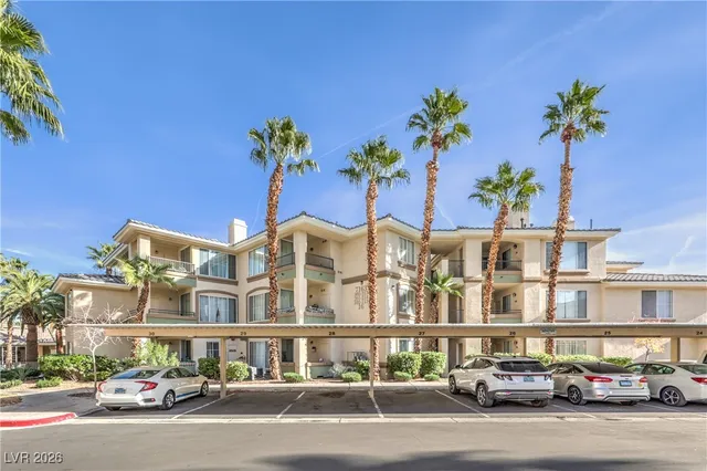 $1,590 | 7163 South Durango Drive, Unit 105, Las Vegas, NV 89113