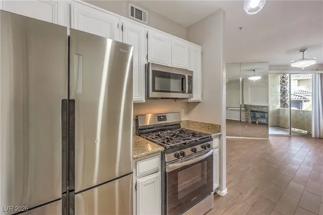 $1,590 | 7163 South Durango Drive, Unit 105, Las Vegas, NV 89113