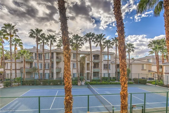 $1,590 | 7163 South Durango Drive, Unit 105, Las Vegas, NV 89113