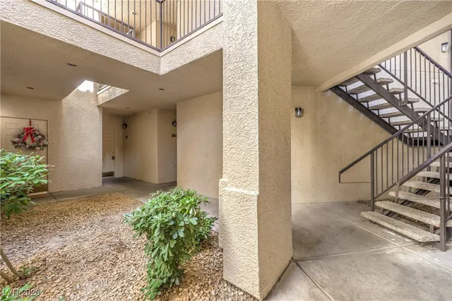 $1,590 | 7163 South Durango Drive, Unit 105, Las Vegas, NV 89113