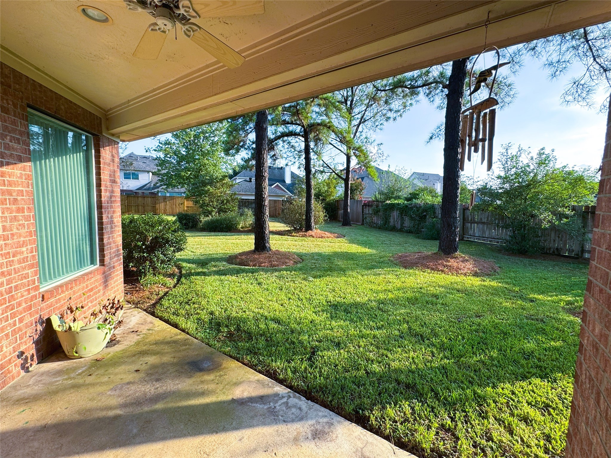 12442 Lago Bend Lane Houston, TX 77041 - Photo 28 of 31 a view of a backyard with garden