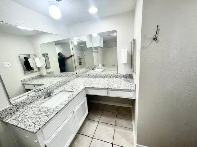 $1,450 | 12200 Overbrook Lane, Unit 31A, Houston, TX 77077