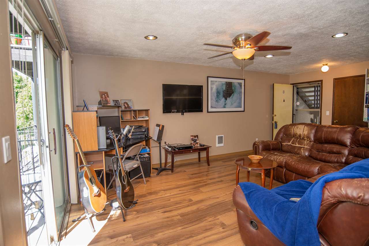 303 North Raymond Road, Unit 8 Spokane Valley, WA 99206 - Photo 4 of 19