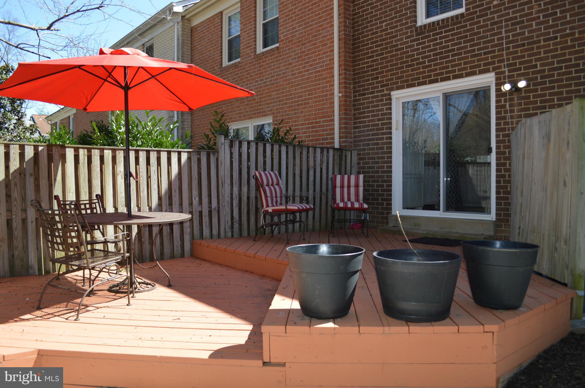11878 Abercorn Court Reston, VA 20191 - Photo 12 of 13 Exterior (Rear)