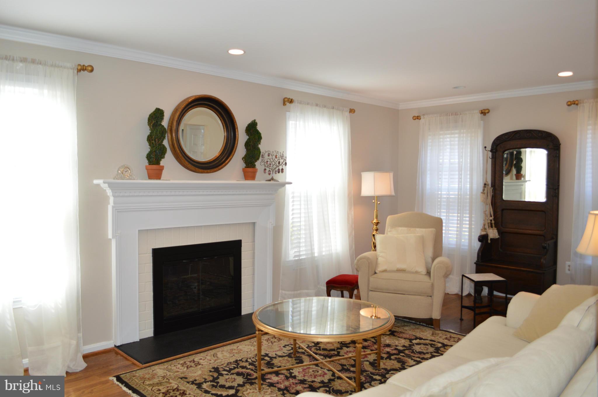 11878 Abercorn Court Reston, VA 20191 - Photo 7 of 13 Interior (General)