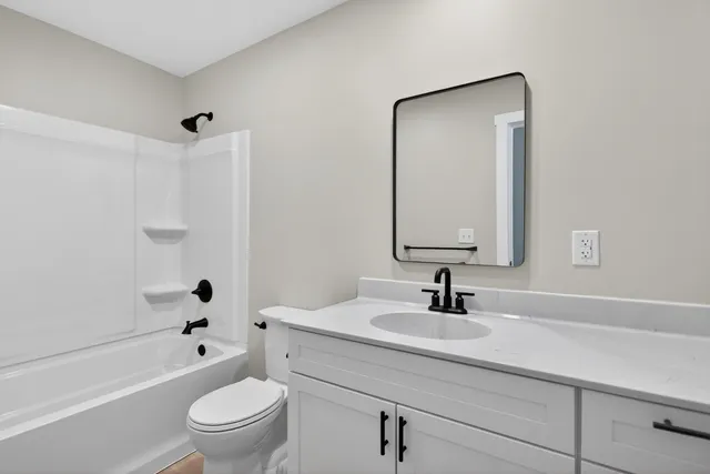 $299,900 | 13945 Northmoor Drive, Cement City, MI 49233